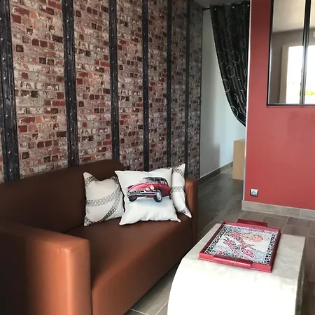 Avec Piscine - Rez De Jardin Apartment Pailhes (Herault)